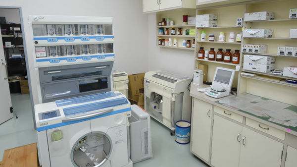 きたに薬局の調剤器具
