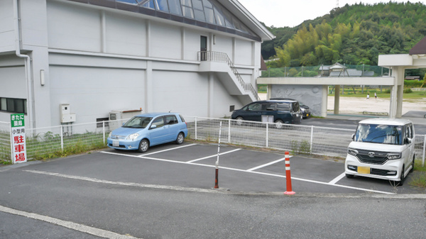きたに薬局の駐車場