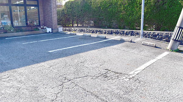 さつき薬局の駐車場