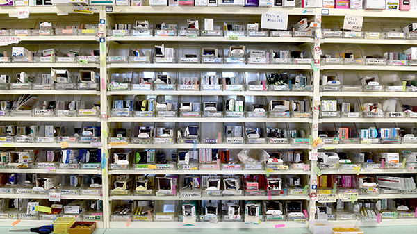 オブリージュ調剤薬局の薬棚