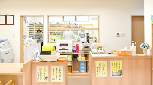 トマト調剤薬局 入田店の受付/カウンター