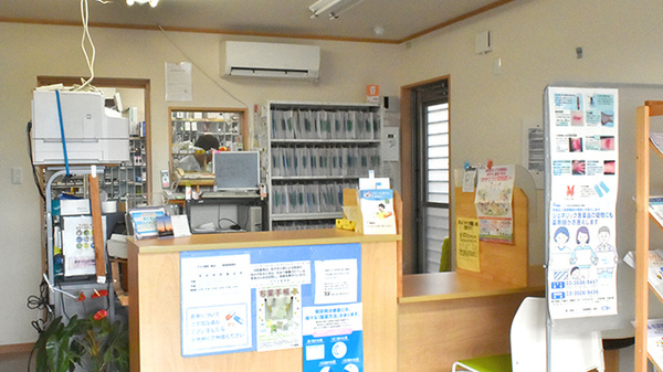 アスカ薬局　駅の受付/カウンター