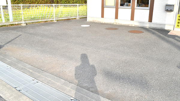 トマト調剤薬局 知恵島店の駐車場