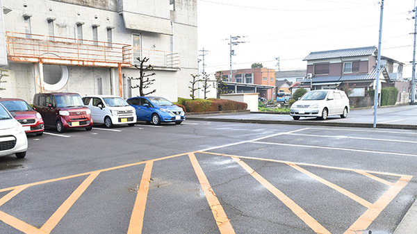 ファルマ調剤薬局大野店の駐車場