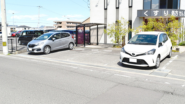 オカウチ調剤薬局多肥店の駐車場