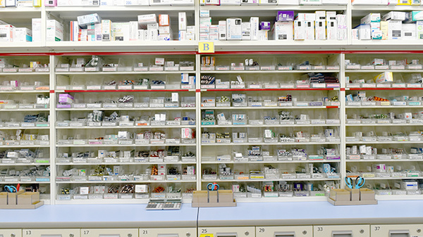 たんぽぽ薬局　高松日赤前店の薬棚