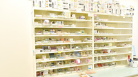 コスモ調剤薬局多肥店の薬棚