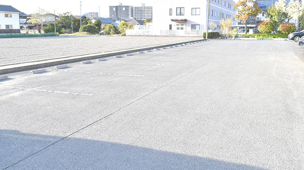 コスモ調剤薬局多肥店の駐車場