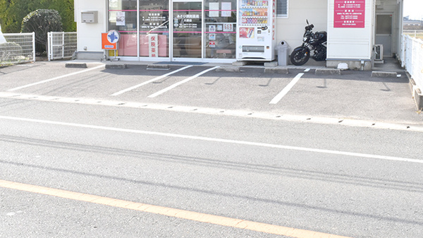 あさひ調剤薬局川西店の駐車場