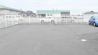 京町薬局　西庄店の駐車場