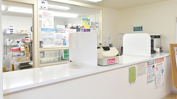 京町薬局　川津店の受付/カウンター