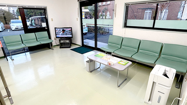 三本松調剤薬局の待合スペース
