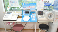 スター薬局滝宮店のAGEs測定器