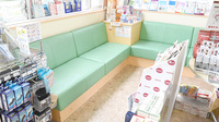 スター薬局四條店の待合スペース