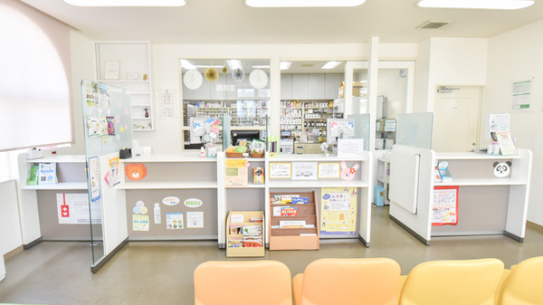 そうごう薬局 松山山越店の受付/カウンター