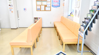 たんぽぽ薬局　松山日赤前店の待合スペース