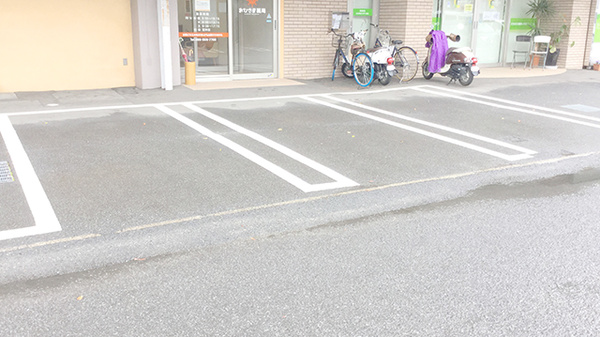 おひさま薬局の駐車場
