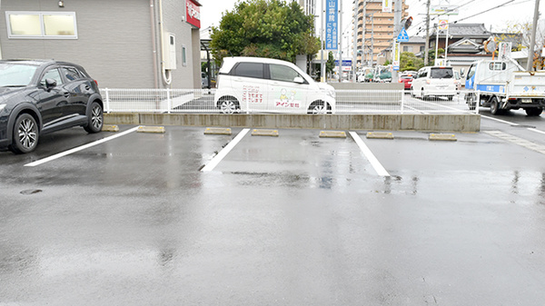 たんぽぽ薬局　山西店の駐車場