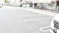 よつば薬局駅前西通店の駐車場