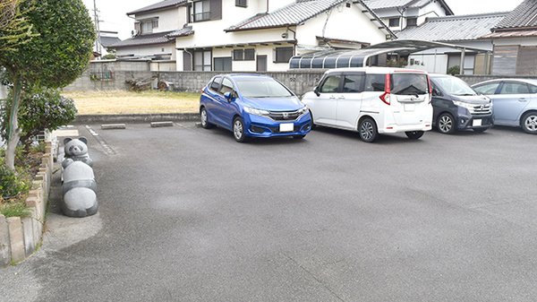 きんぐ調剤薬局八幡の駐車場