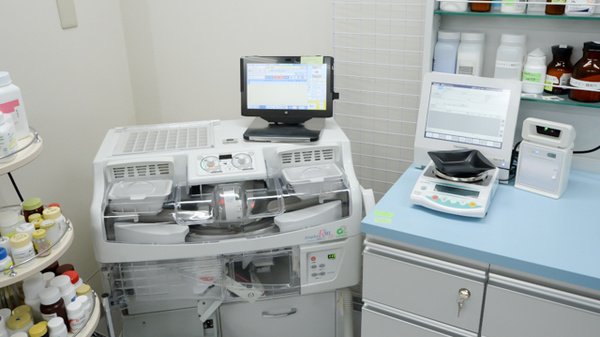虹の森薬局の調剤器具