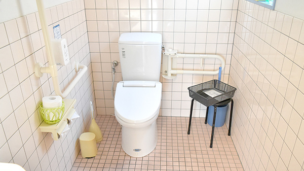 ブルークロス厚生薬局のお手洗い