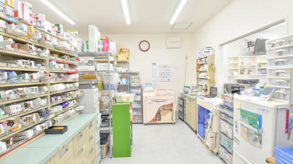マリーナ薬局の調剤室