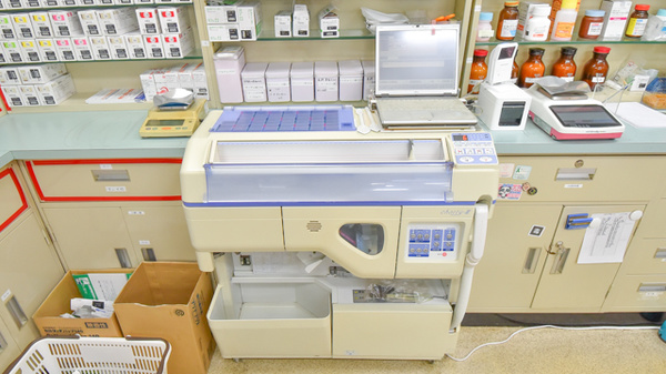 クローバー薬局の調剤器具
