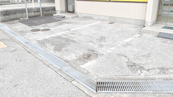 きらら薬局北新田店の駐車場