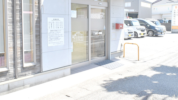 ポピー薬局の入口