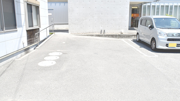 ポピー薬局の駐車場