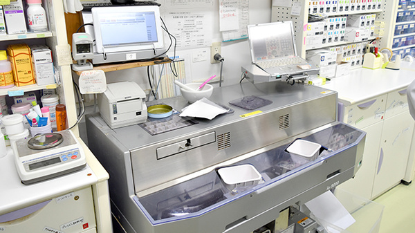 すみれ薬局けんみん前店の調剤器具
