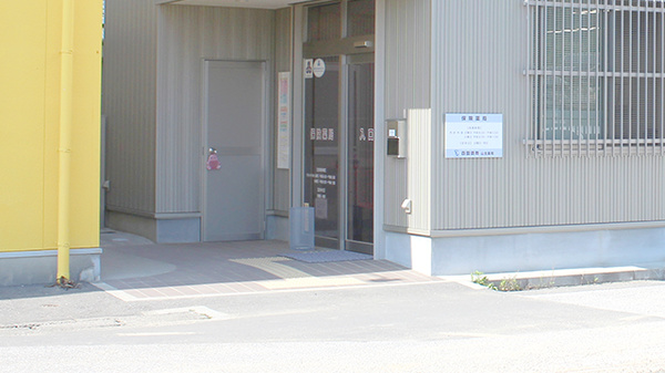 四国調剤山北薬局の入口