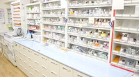 四国調剤山北薬局の薬棚