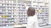 薬親会薬局別府店の作業風景