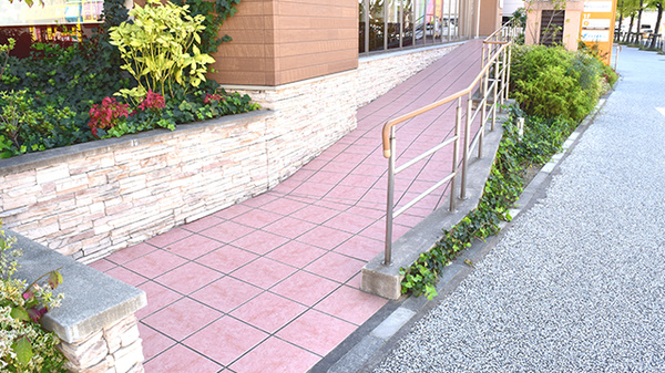イルカ薬局平尾店のバリアフリー設備