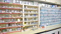 太陽薬局屋形原店の薬棚