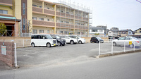 太陽薬局屋形原店の駐車場