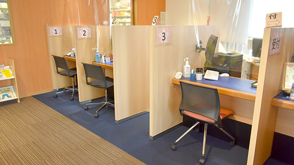 大信薬局　徳洲会病院前店の受付/カウンター