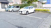 ひかり薬局の駐車場