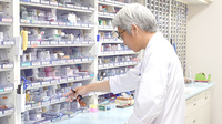 ひまわり調剤薬局の作業風景