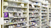 彩ゆう堂調剤薬局の薬棚