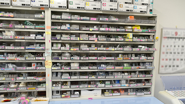 マイルド薬局　西町店の薬棚