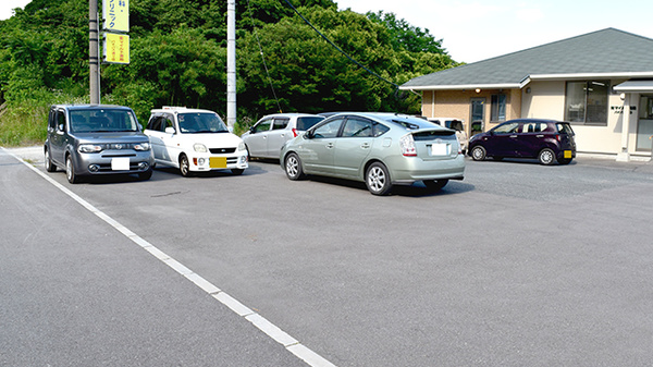 マイルド薬局バイパス通りの駐車場