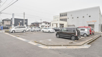 あおぞら薬局の駐車場