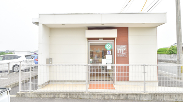 かもめ薬局の入口