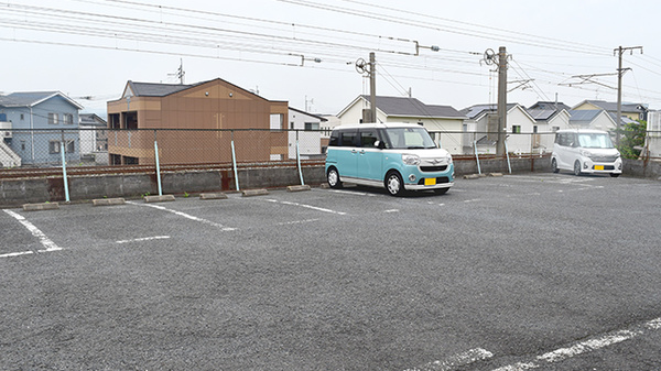 大信薬局 湯川店の駐車場