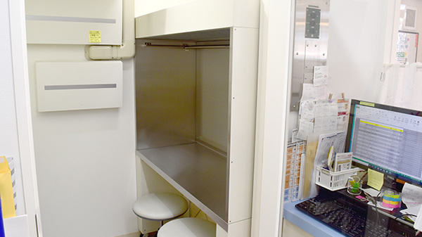 北小倉薬局の無菌調剤室完備