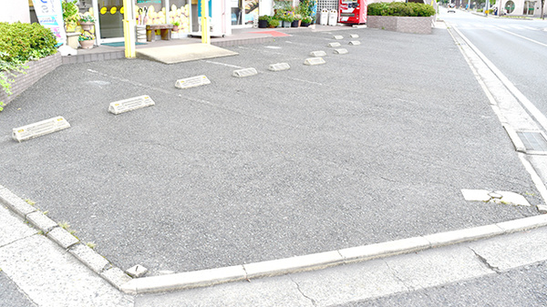 れもん薬局の駐車場