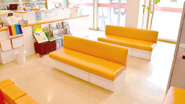 やまぐち薬局嘉瀬扇町店の待合スペース